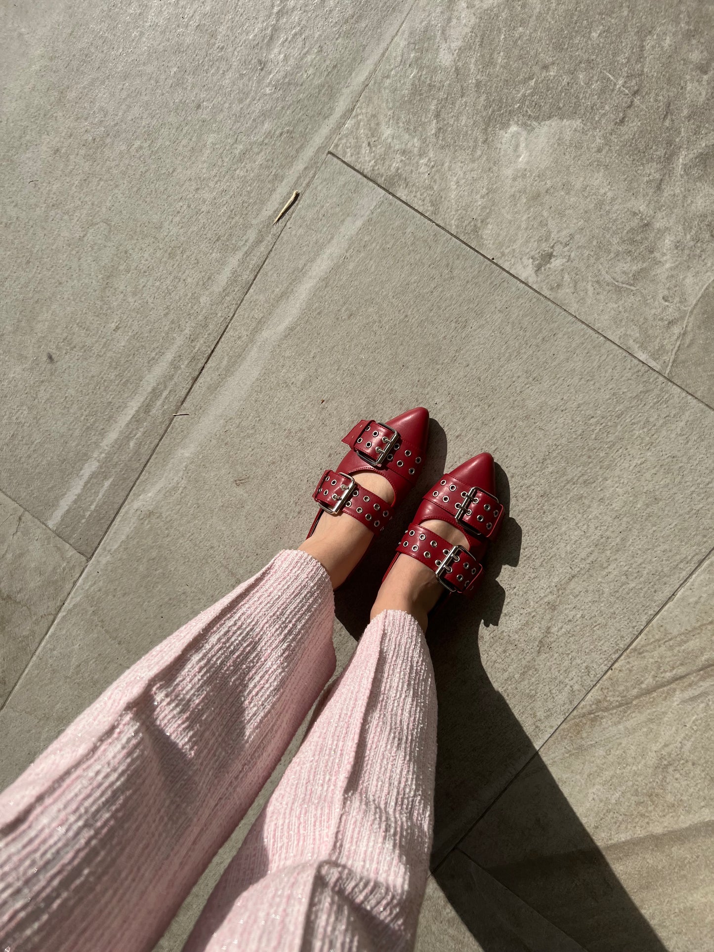 Ballerina rojo con broches