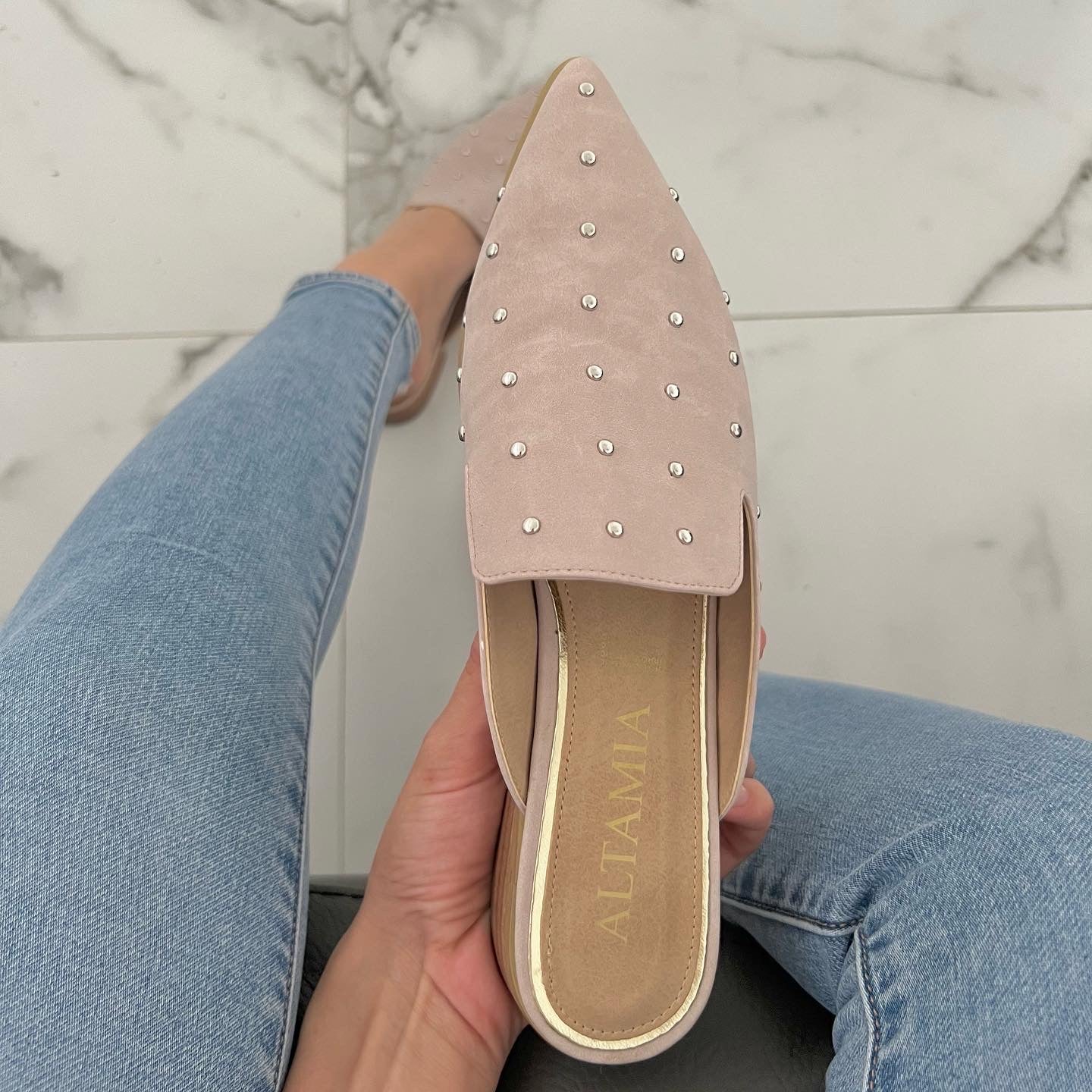 Zapatilla mule nude puntal