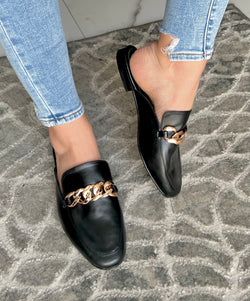 Zapatilla mule negro cadena